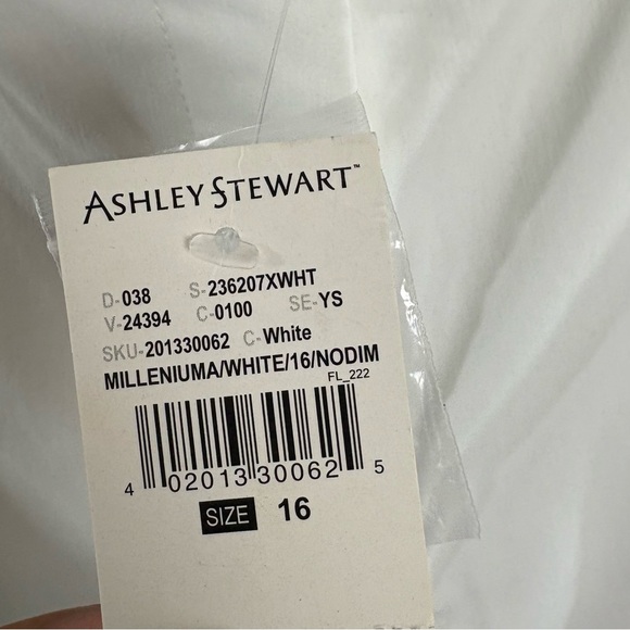NEW Ashley Stewart Elegant White Ankle Pant - Picture 9 of 9